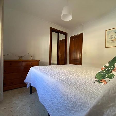 Apartamento Familiar En Barrio Reina Victoria Уэльва Экстерьер фото