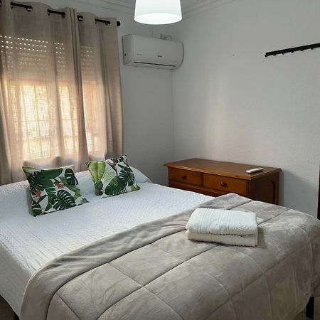 Apartamento Familiar En Barrio Reina Victoria Уэльва Экстерьер фото