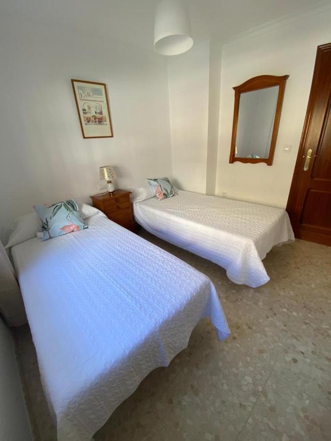 Apartamento Familiar En Barrio Reina Victoria Уэльва Экстерьер фото